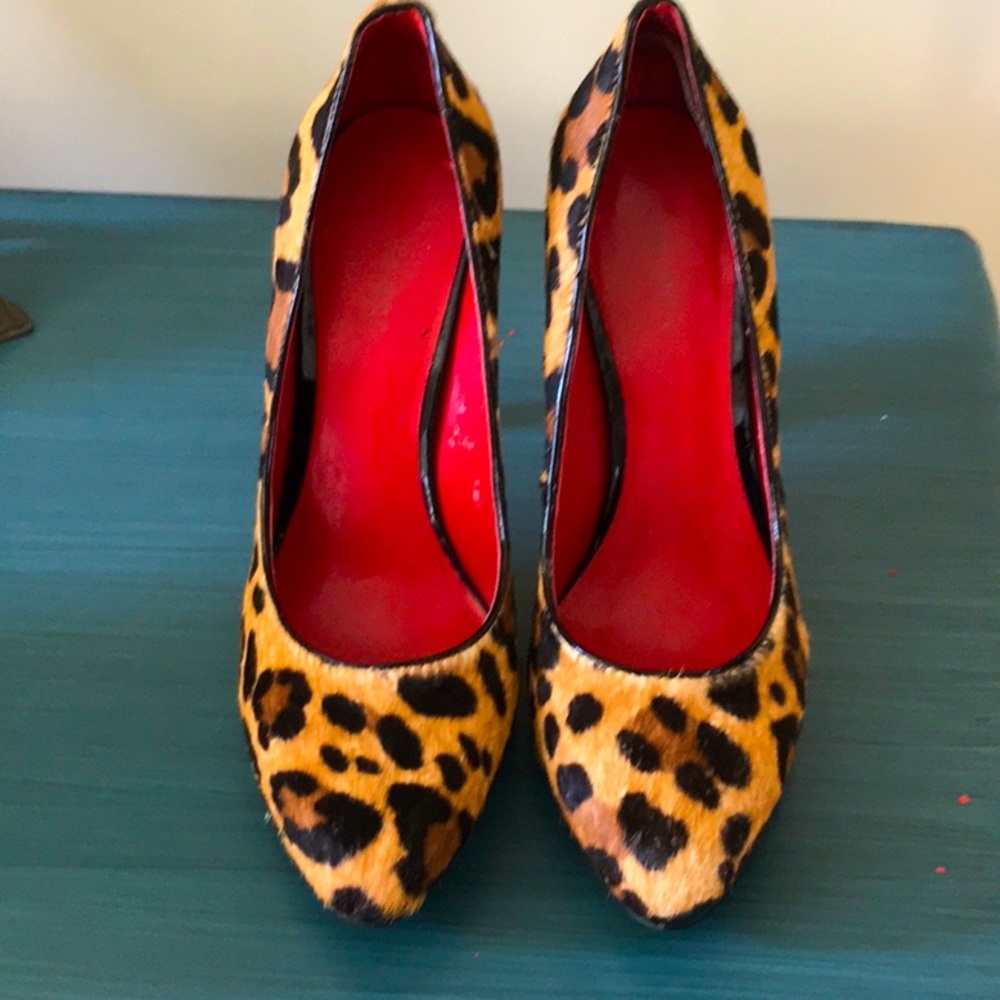 Nine West Cheetah Pump sz 7 M slightly worn